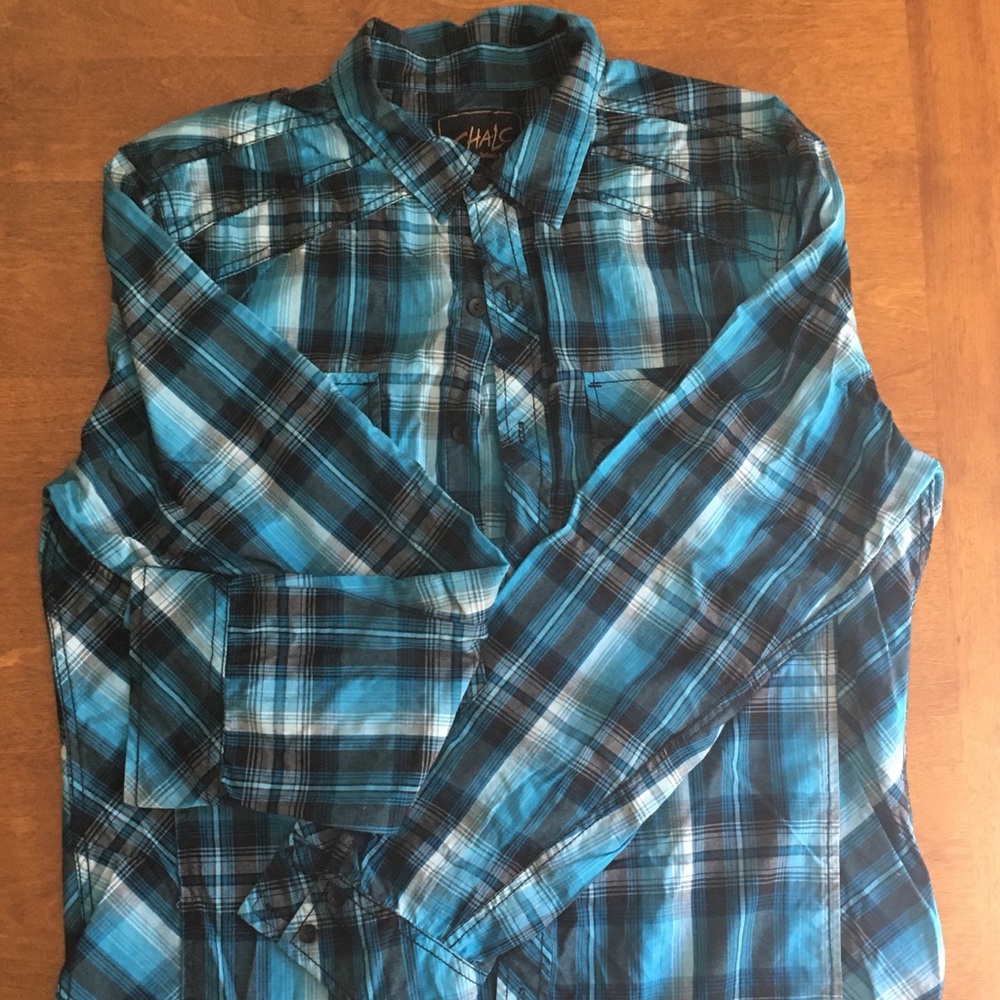 Men’s plaid button up